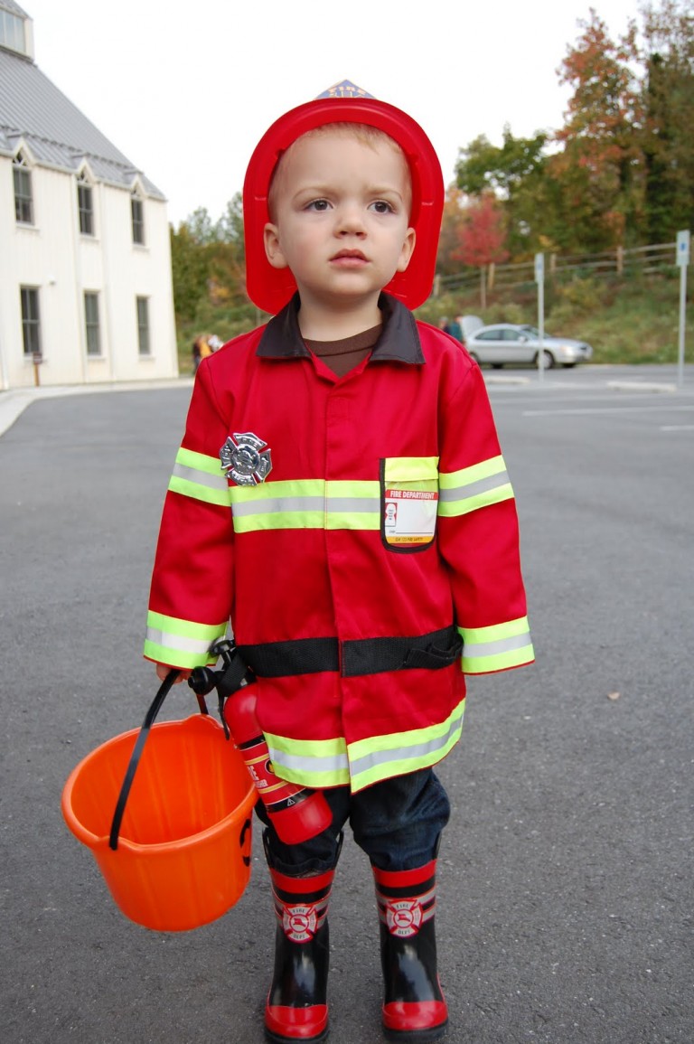 Firefighter Costumes (for Men, Women, Kids) | PartiesCostume.com